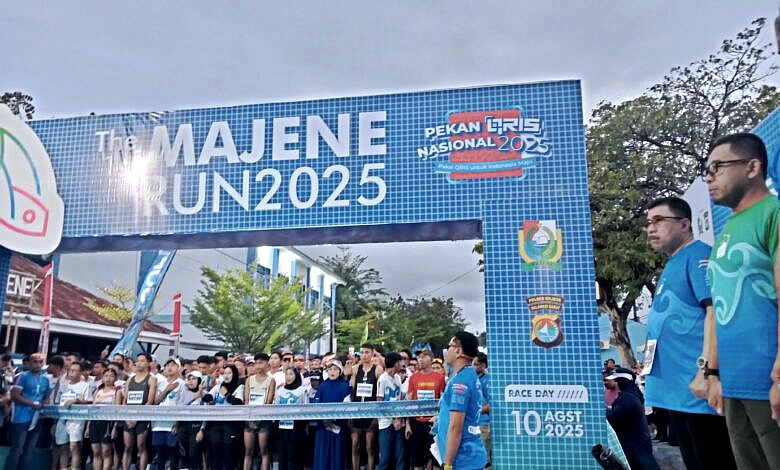 Pelepasan peserta Majene Run 2025.